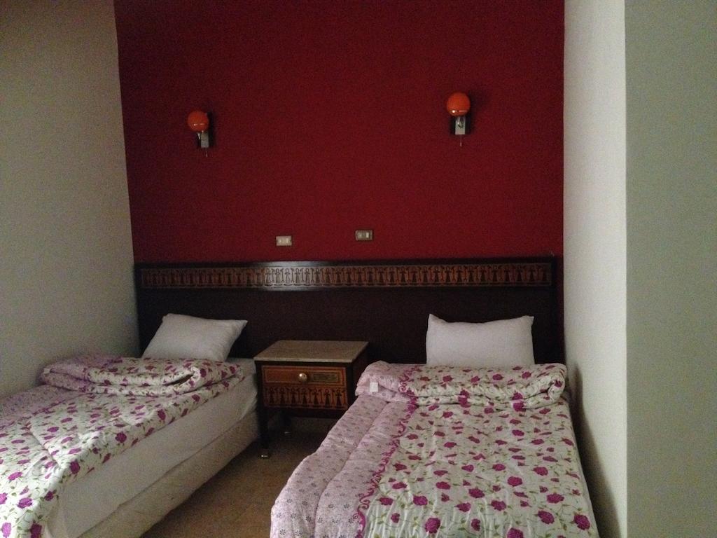 One Season Hostel Kairo Bagian luar foto